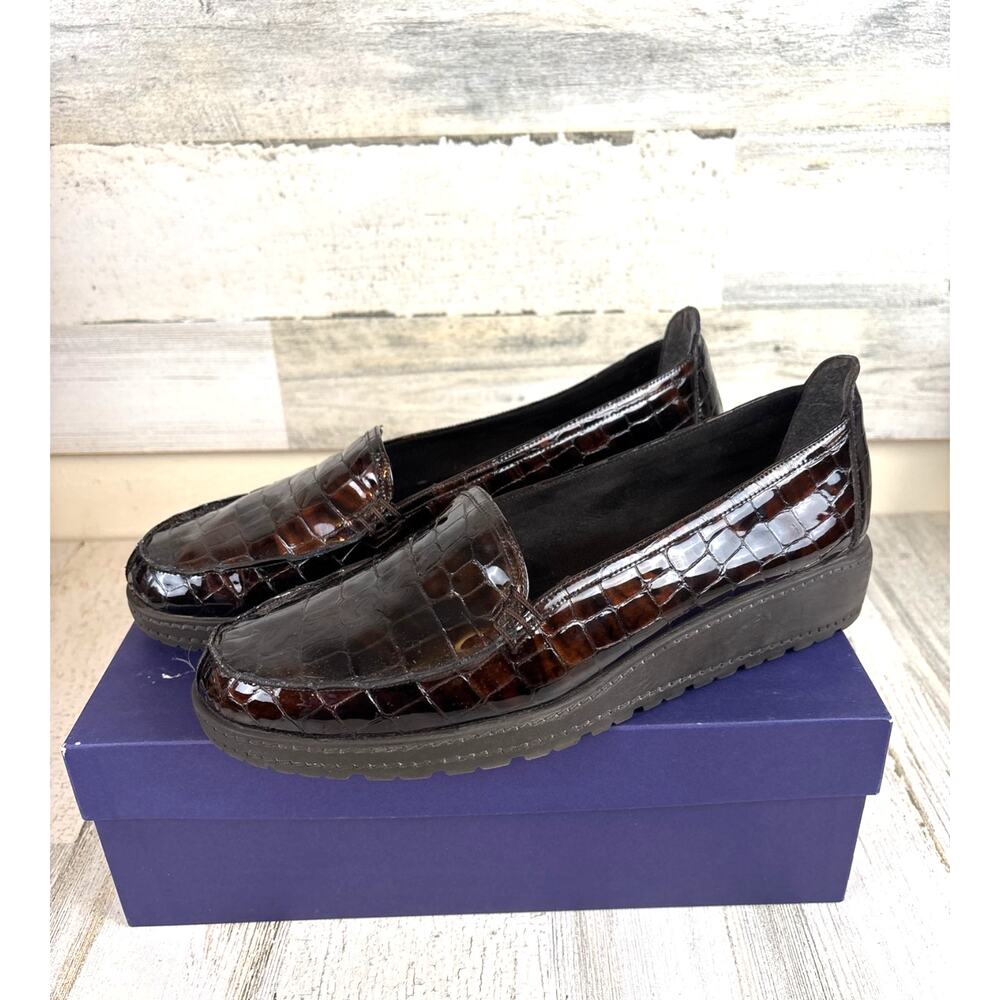 Stuart Weitzman Womens 8.5 Fudge Brown Superhero Croco Loafers Slip On